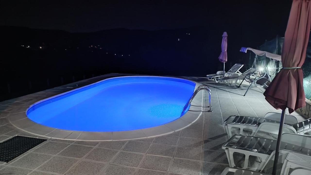 Villa Green Oasis With Pool 사라예보 외부 사진